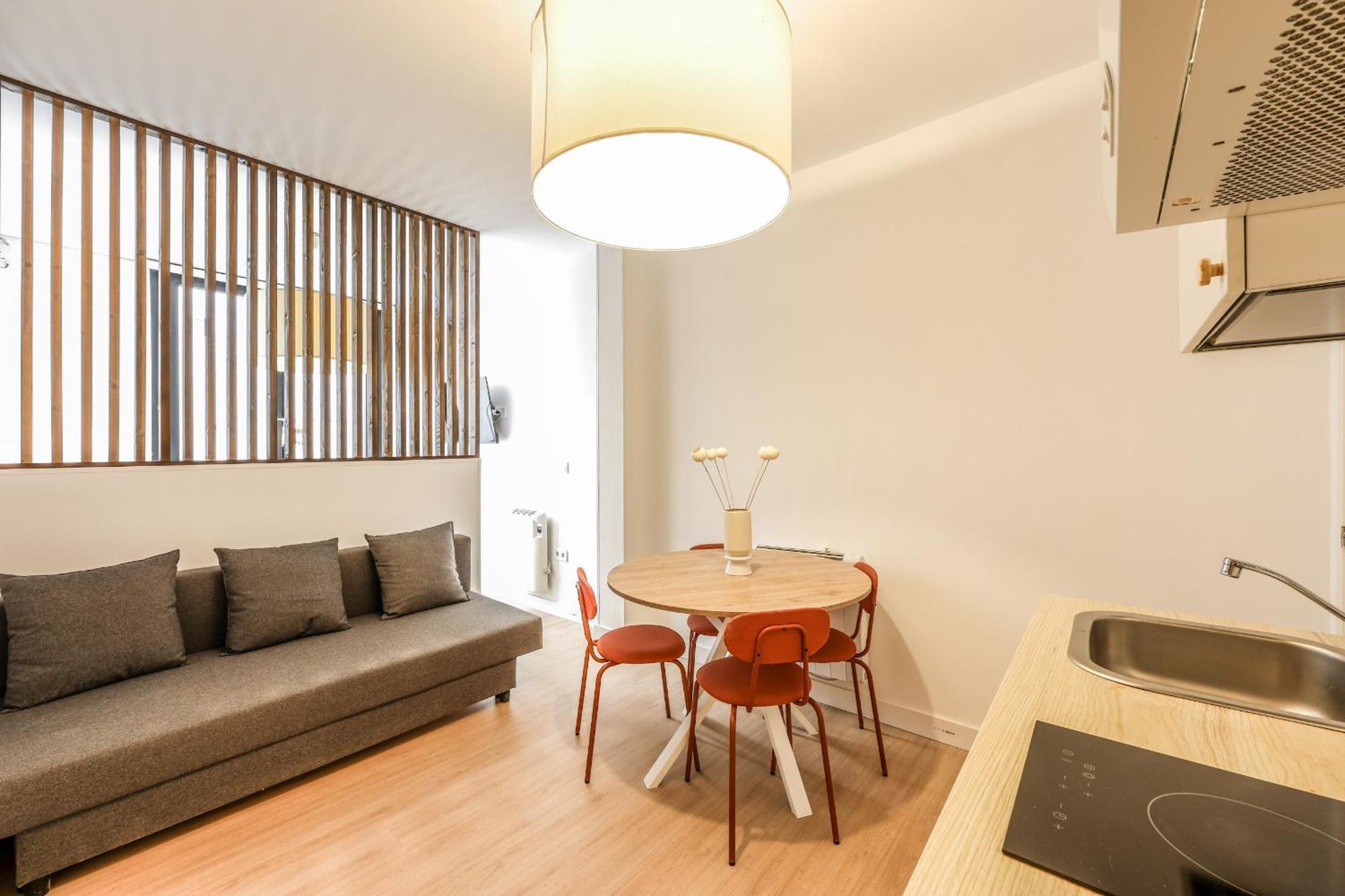 Apartment Pequeno Reformado En Tirso De Molina Alquiler Temporal